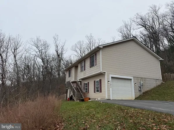 218 Walker Farm Dr, Front Royal, VA 22630