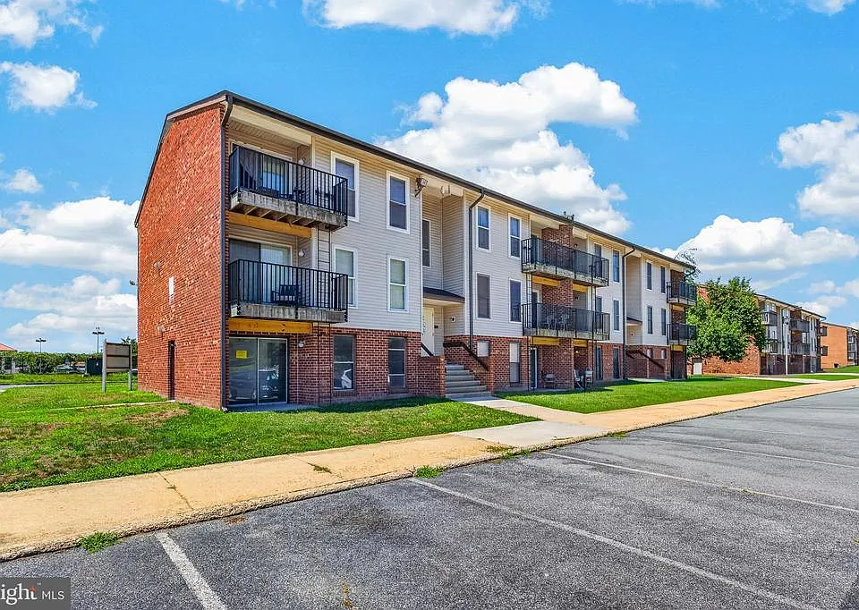 1001 White Oak Rd