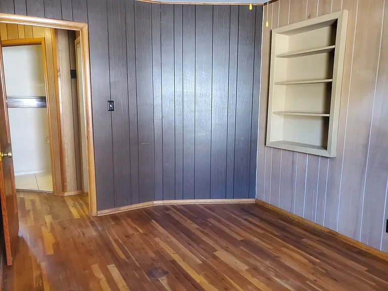 812 Miami Ave — Photo 13
