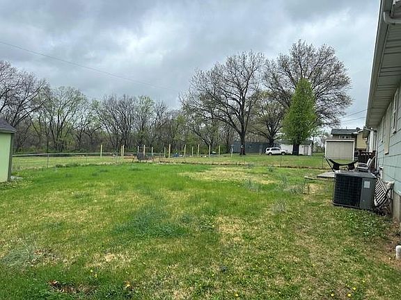 4th image of 3038 Iowa St