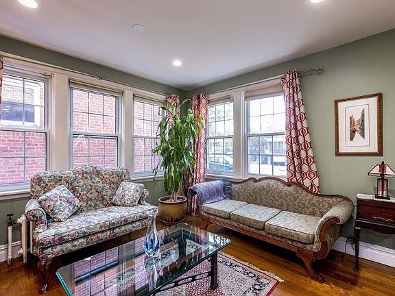 5th image of 57-25 163rd St