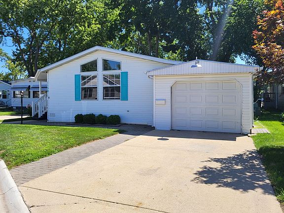 2nd image of 1139 Candlewood Rd #557