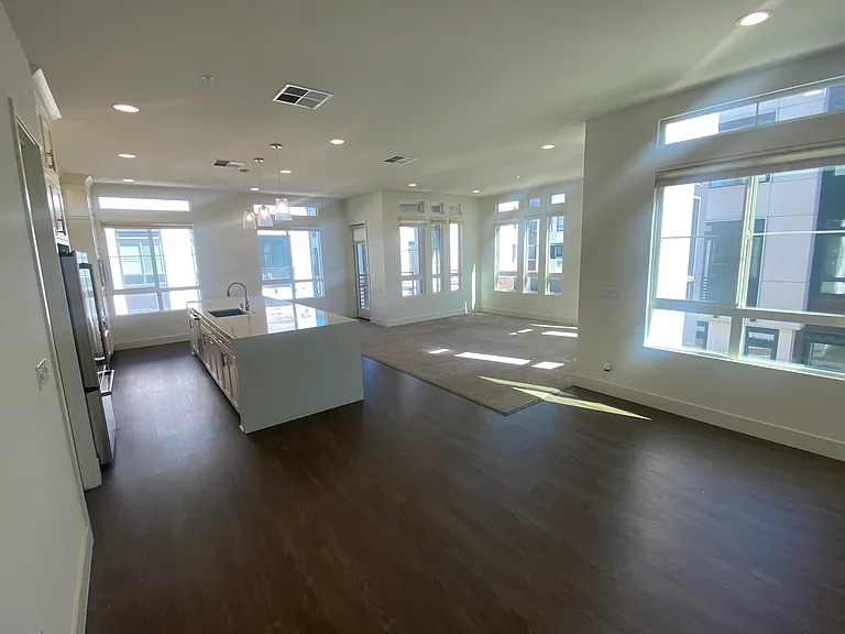 2055 Starling Ln #2055 — Photo 4