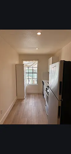 410 Randall St Photo 1