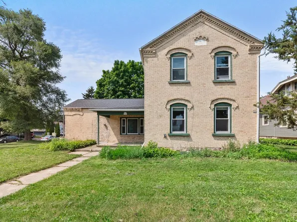 224 East Washington STREET #228, West Bend, WI 53095