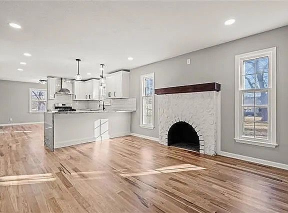 3rd image of 8539 Stearns Rd