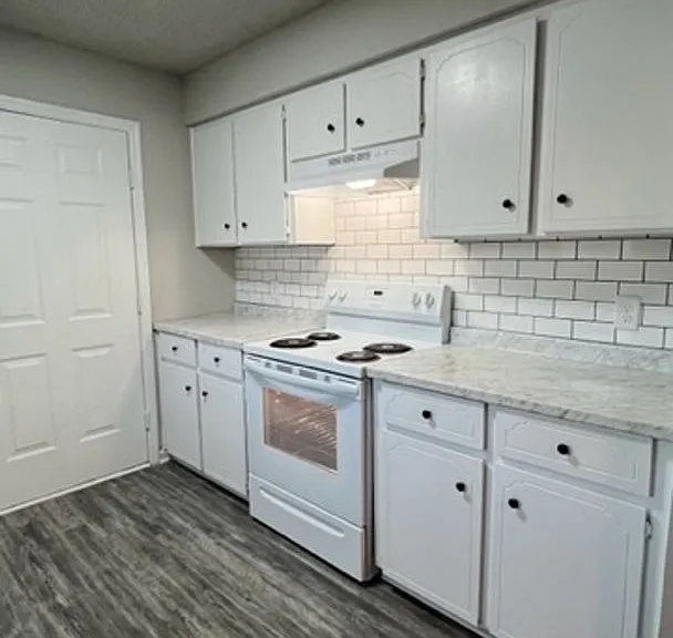 184 Sequoia Cir — Photo 2