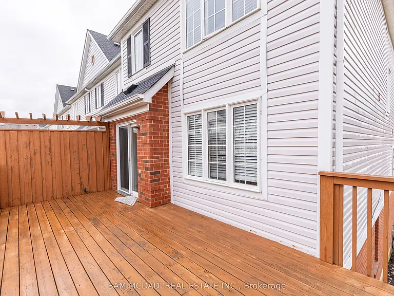 1260 Lamont Cres — Photo 22