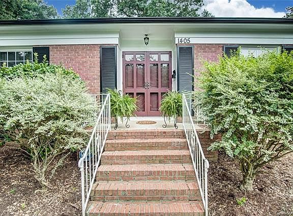 5th image of 1405 Laurel Ln