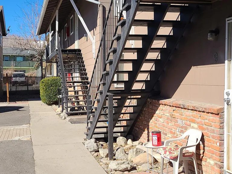 420 Lee St #1 — Photo 7
