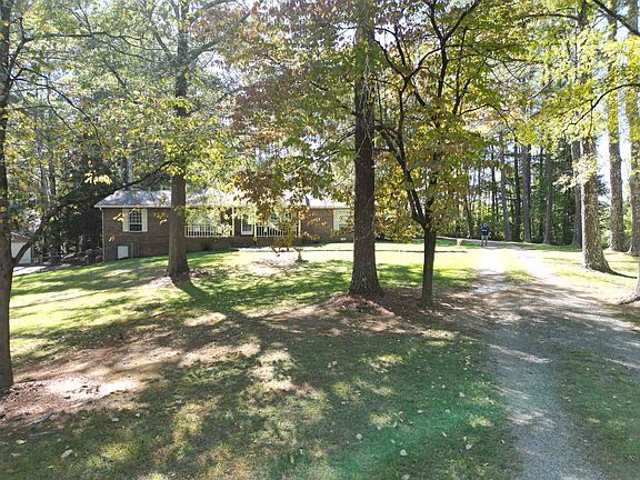 4th image of 1091 Day Gap Rd