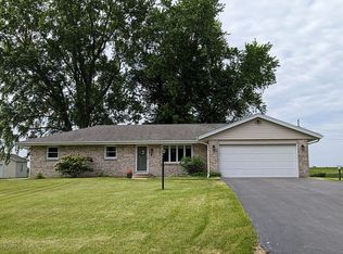 5872 Jay Henry Dr, Rockford, IL 61102