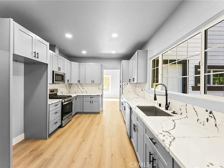 379 Buena Loma St — Photo 11