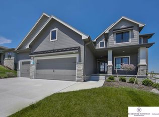 12012 Windward Ave, Papillion, NE 68046