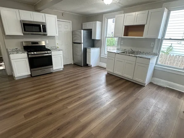 44 Liberty St #1, New Haven, CT 06519