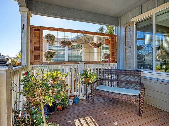 3rd image of 3209 Ashwood Way #0