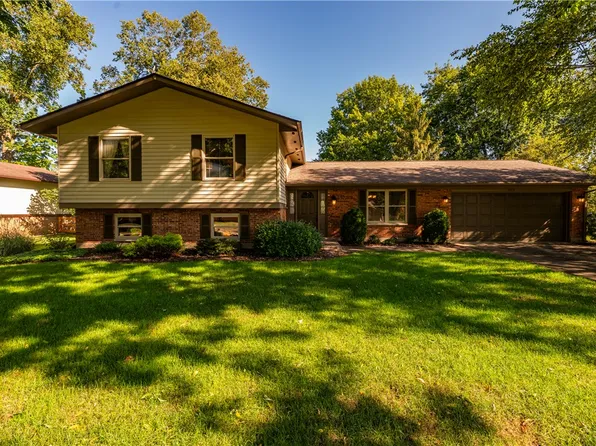 8972 Deep Forest Ln, Dayton, OH 45458
