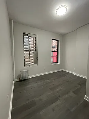 Rented by Peter R. Hungerford, LREB | media 22
