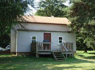 459 Irishtown Rd, Grove City, PA 16127