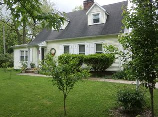 28 Poland Rd, Danville, IL 61834