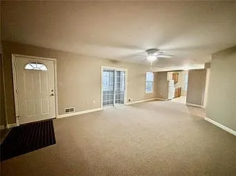 1 bed, 1.5 bath, 944 sqft, $1,650 — Photo 3