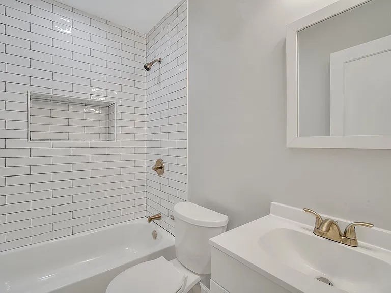 415 E 65th St — Photo 12