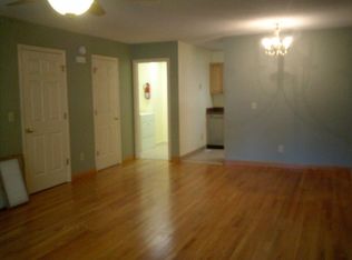 400 Lakeshore Dr, Aberdeen, NC 28315