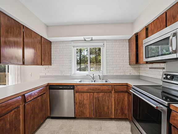 5th image of 2909 Crestview Ave
