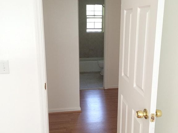 Upstairs Bedroom, Hallway, Full Bath