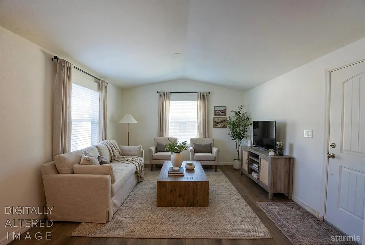 2030 E St #68 photo 1