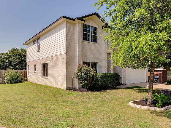 3rd image of 2700 Mission Tejas Dr