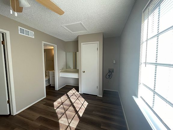 3rd image of 299 Billie Dr #4