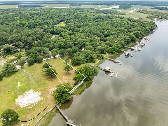 4th image of 107 Jenkins Bluff Drive