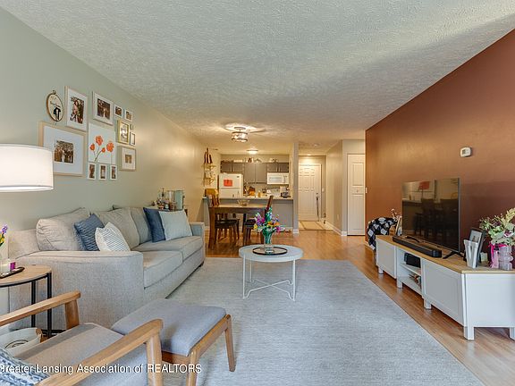5th image of 1563 W Pond Dr #24