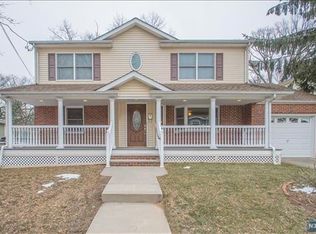 451 Farview St, Ridgewood, NJ 07450