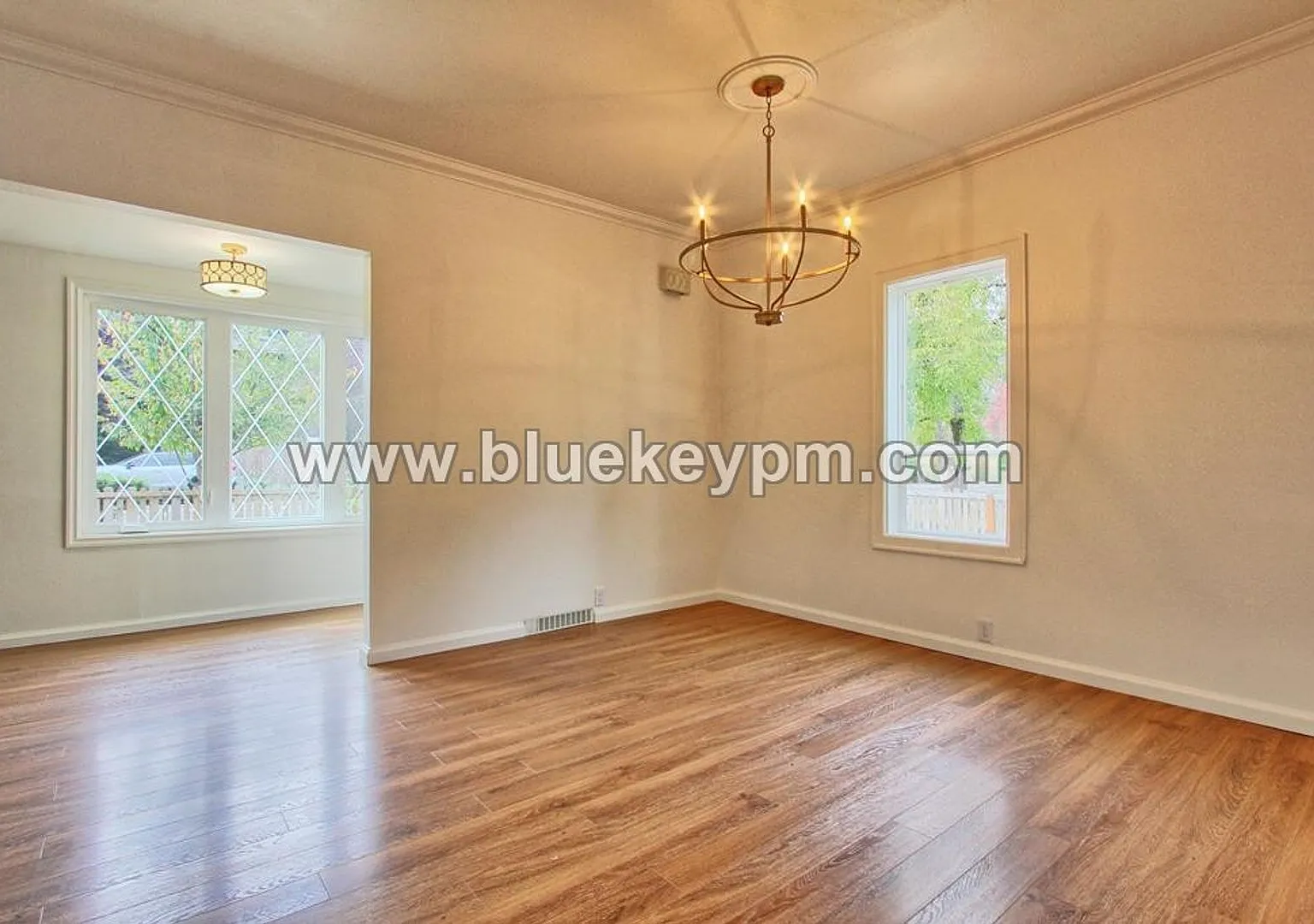 4 Bed, 2 Bath Home in Lincoln Neighborhood of NW Vancouver — Photo 4