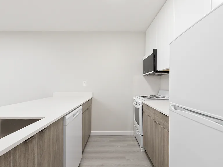 1777 Frances St — Photo 25
