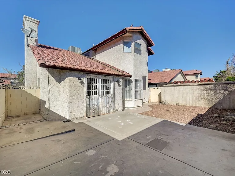 6437 Peachwood Rd — Photo 31