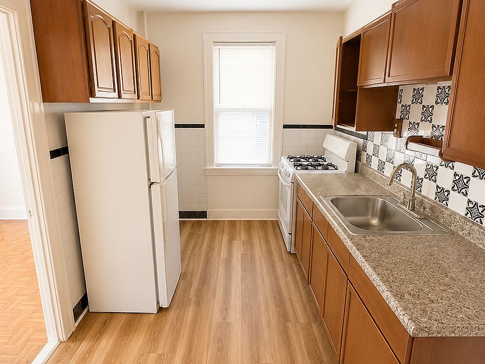 1st image of 6442 Catalpa Ave #1B