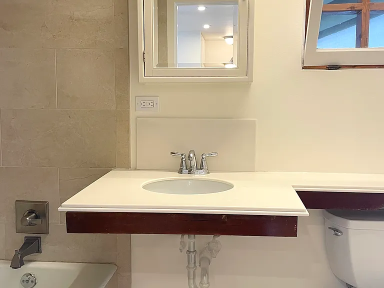 139 Ocean Avenue Ext #4 — Photo 11