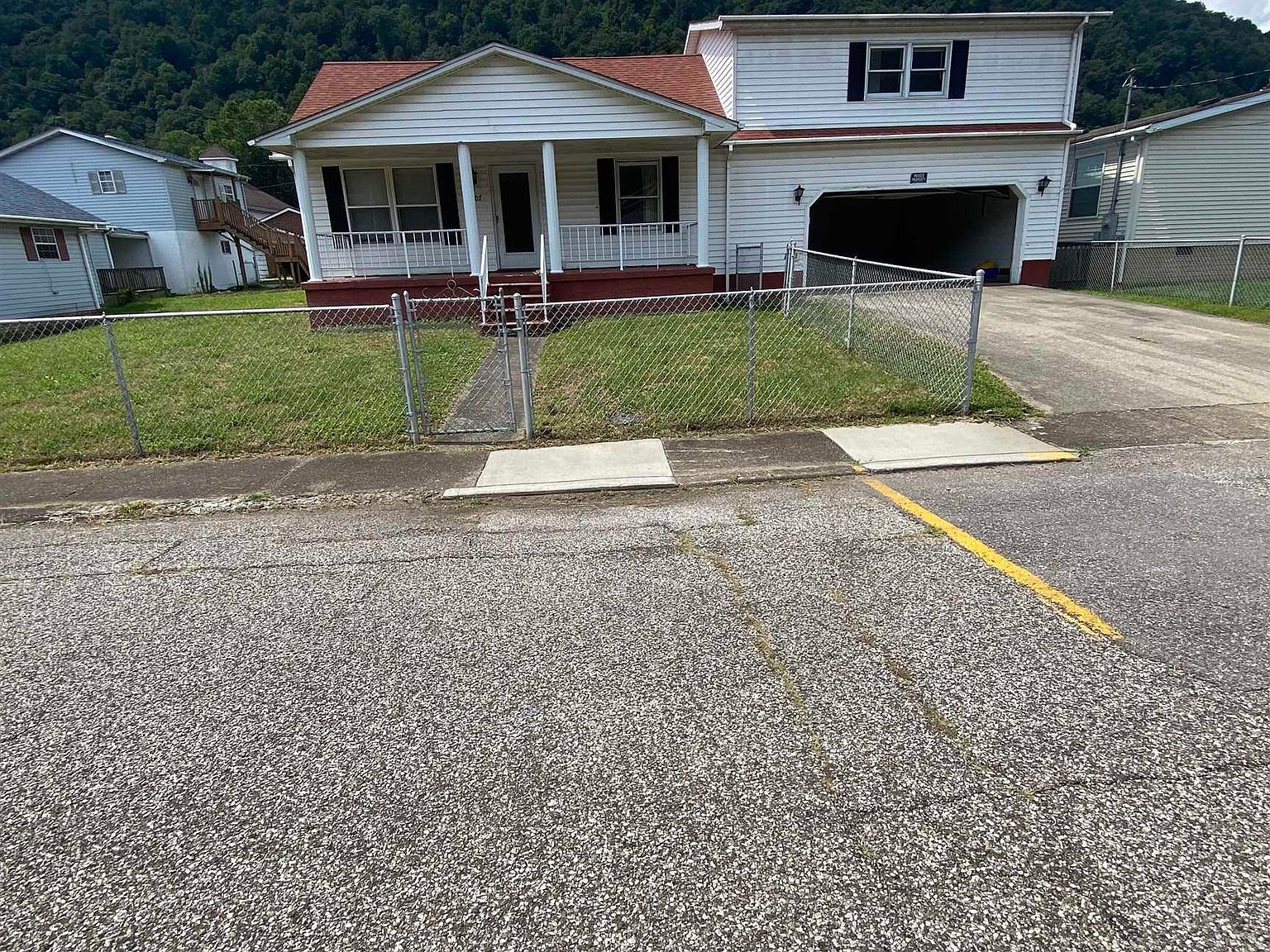 207 4th Ave, Glasgow, WV 25086 Zillow