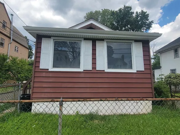 13 Lanark Ave, Newark, NJ 07106