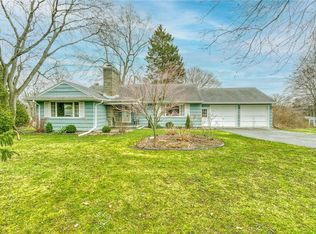 390 Edgewood Ave, Rochester, NY 14618