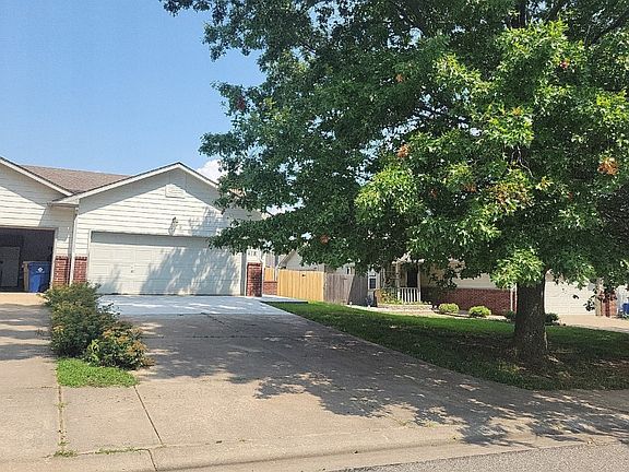 3rd image of 418 N Zachary Dr