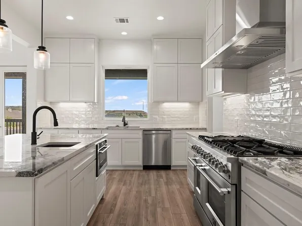 602 Gibson Ct, Fredericksburg, TX 78624