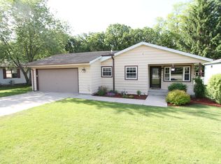 419 Dale Dr, Burlington, WI 53105