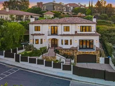 12043 Summit Cir, Beverly hills, CA, 90210