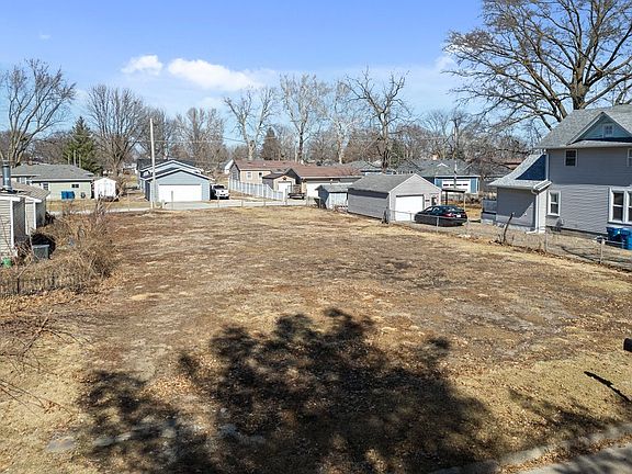 3rd image of 314 W Franklin St