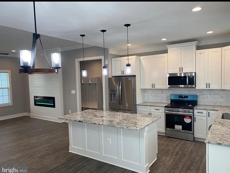 845 Royal Way — Photo 5