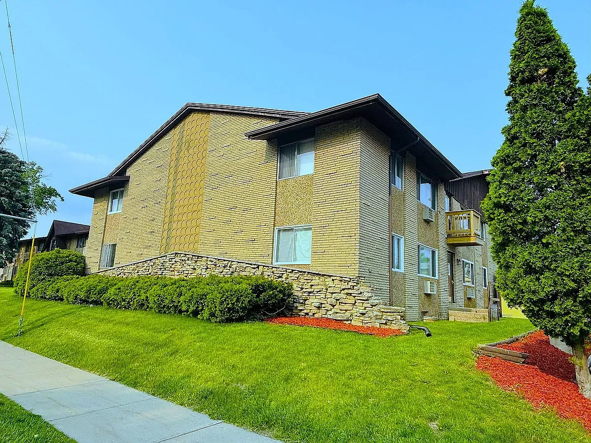 Port Vista Apartments — Photo 1